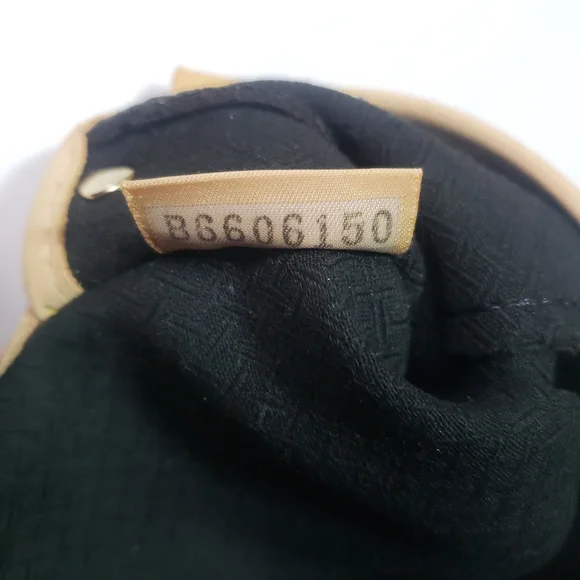 Dooney & Bourke Wristlet - Picture 7 of 10